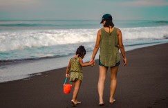 “Embracing Motherhood: Nurturing Bonds with Infants”